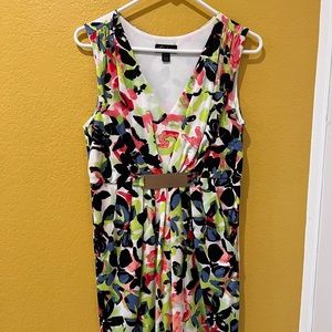 Thalia Sodi dress cinched under the bust.